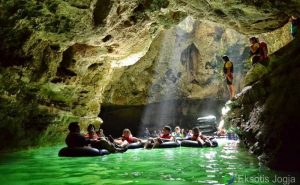 Santana Rental Mobil Solo - Santana Rental Mobil Wisata Gunung Kidul Yogyakarta